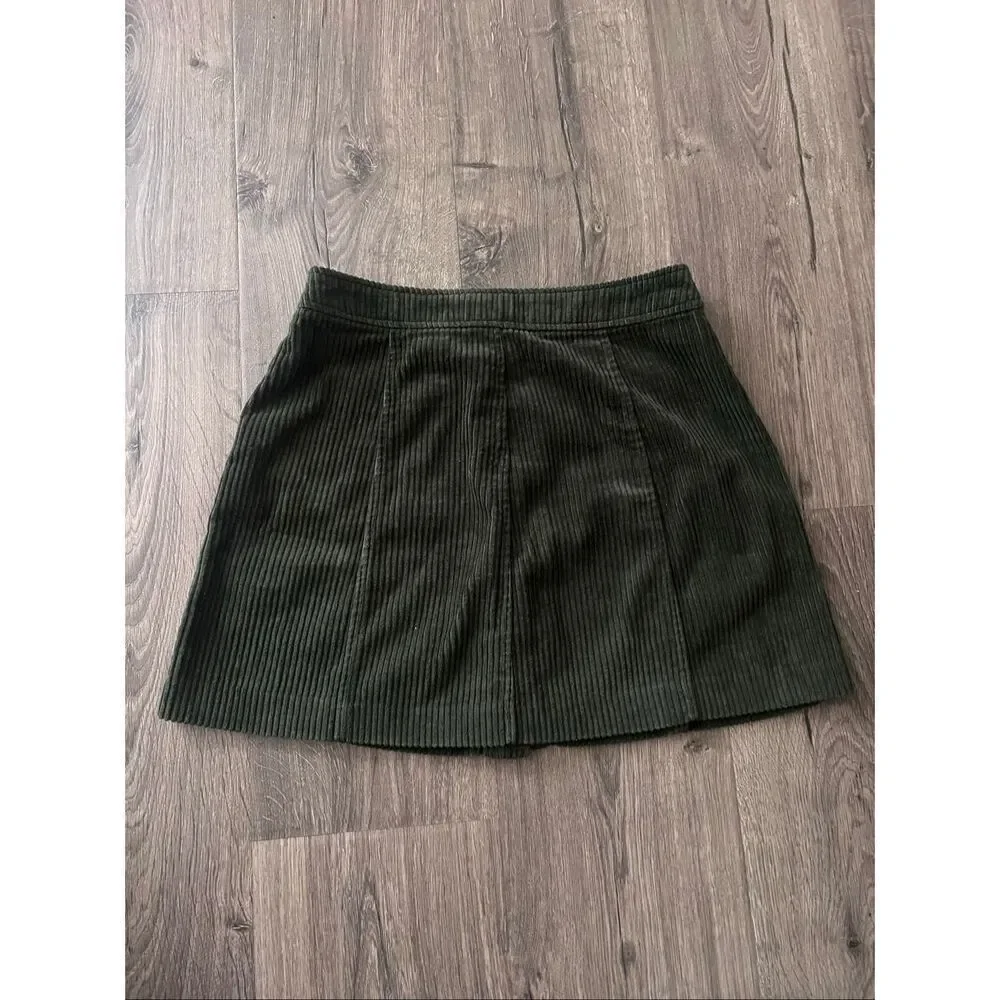Zara corduroy mini skirt Women’s size Small